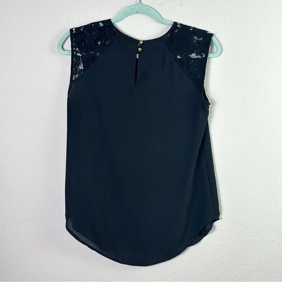 J. Crew Blouse Black Lace-Shoulder Sleeveless Top Size 2 - Picture 2 of 8